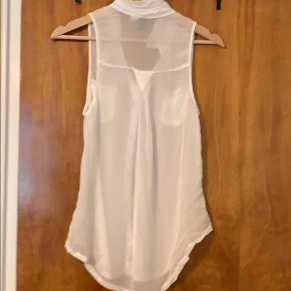 White sleeveless button up - Picture 3 of 3